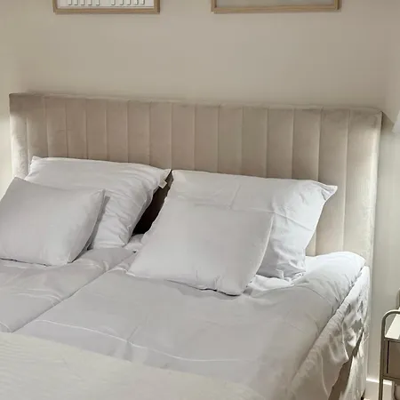 Cashmere Centrum Czysta 4 شقة